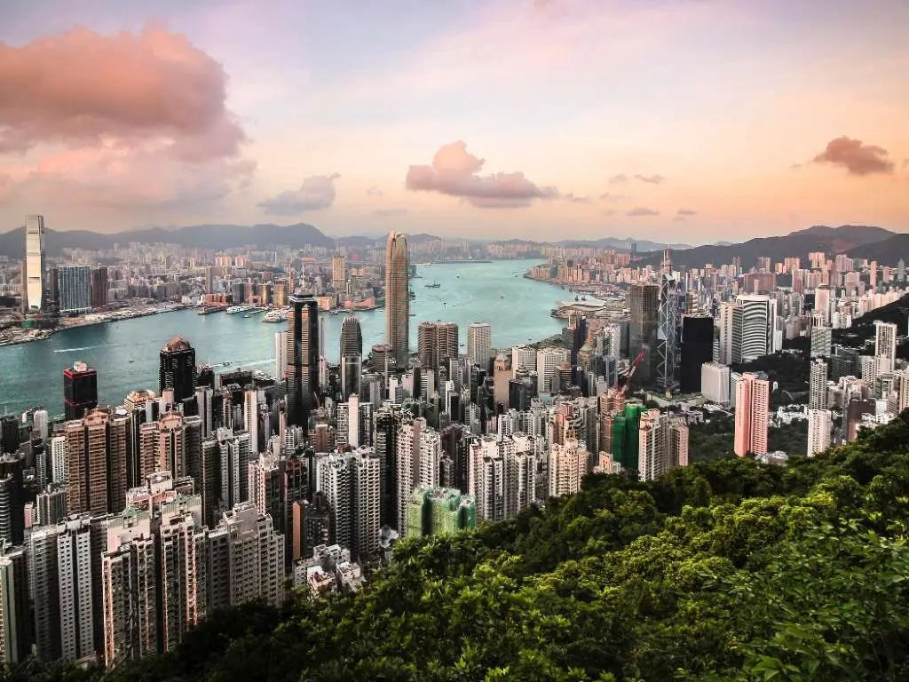 A journey through Hong Kong: Explore the city's top cultural and financial  highlights