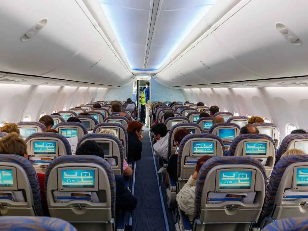35 Things For Your Next Flight That'll Make You Feel Like You're In First  Class