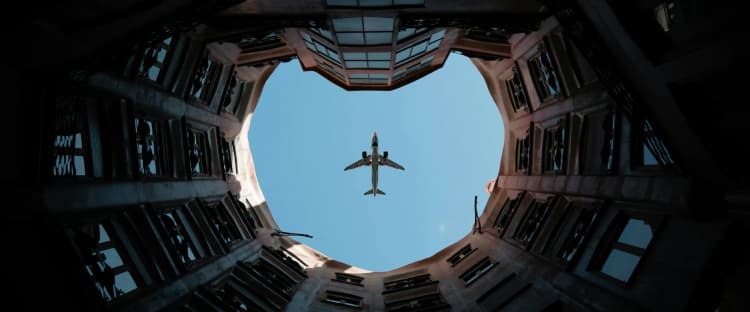 Long Layover Flights: How to Book Them Like an Insider (Expert Tips)