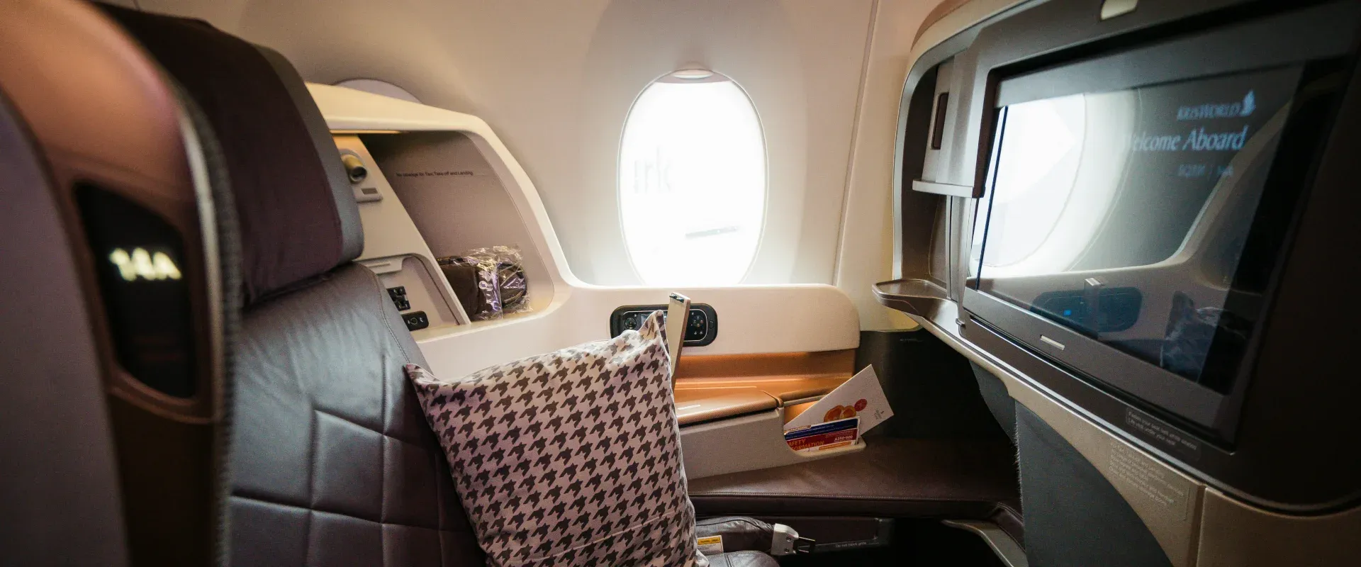 How To Get Cheap First Class Tickets in 2026 (Even Without Miles)
