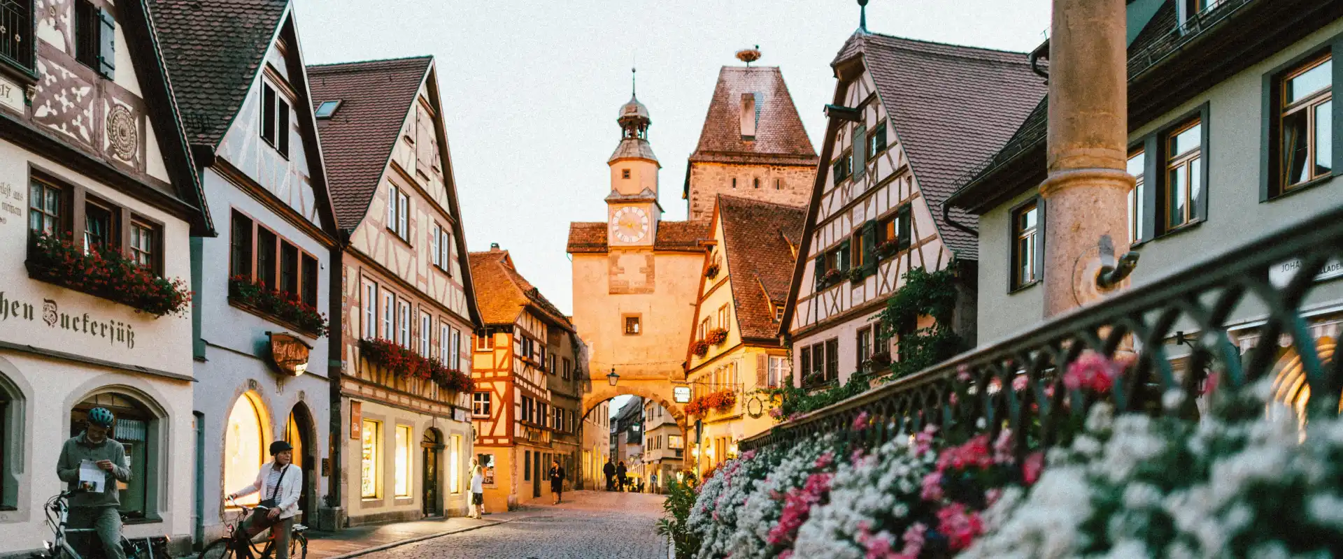 10 Cheap Flight Hacks So Good, You'll Never Pay Full Price Again